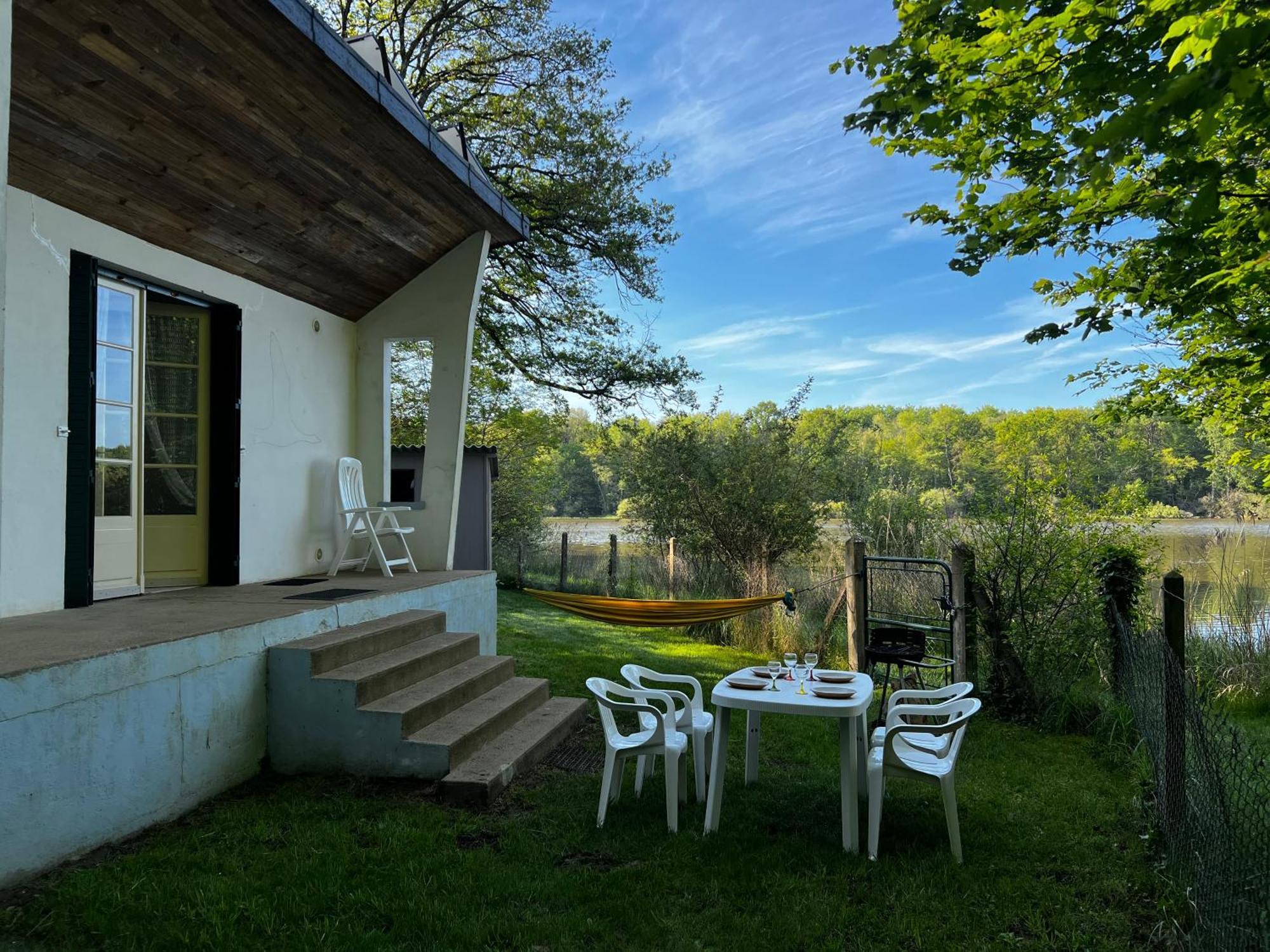 Chalet Au Bord De L'Etang 4 Pers Villa Les Boulmiers Luaran gambar